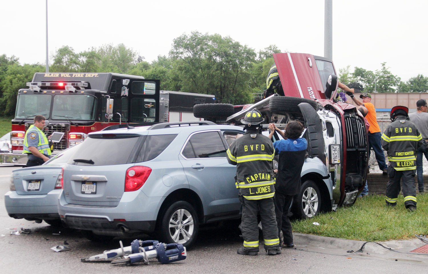 2 Injured In 3-vehicle Accident At 19th And Front Streets | Washington ...